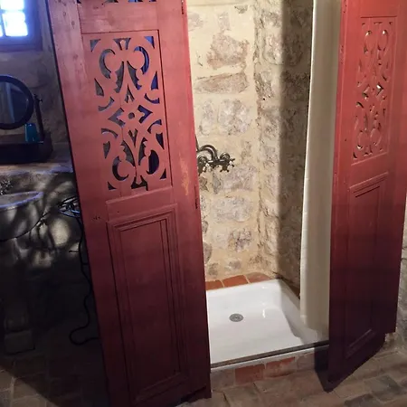 Chateau De Maisonseule Bed & Breakfast 3*