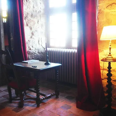 Chateau De Maisonseule 3*