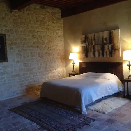 ベッド・アンド・ブレックファスト Chateau De Maisonseule Saint-Basile